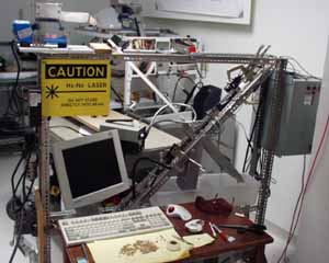 /ARSUserFiles/20300510/images/Imaging, Detection, and Sorting Lab Equipment Photos/web_lasersorter.JPG